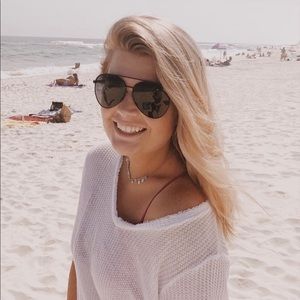 Meet your Posher, Hannah rose